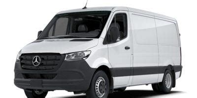 The dual rear-wheel Sprinter Van 3500XD comes in two wheelbases, three roof heights and three body lengths for class-leading versatility. The Sprinter is powered by a 161-hp 2.1-liter 4-cylinder ... . 