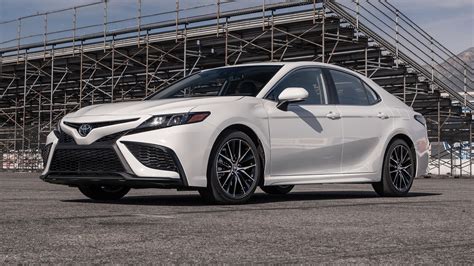 2022 toyota camry. The Toyota Camry has much to offer: loads of rear-seat room, decent trunk space, a choice of three powertrains, and enough flavors to suit any palate. ... View 2022 Toyota Venza Details. Starting ... 