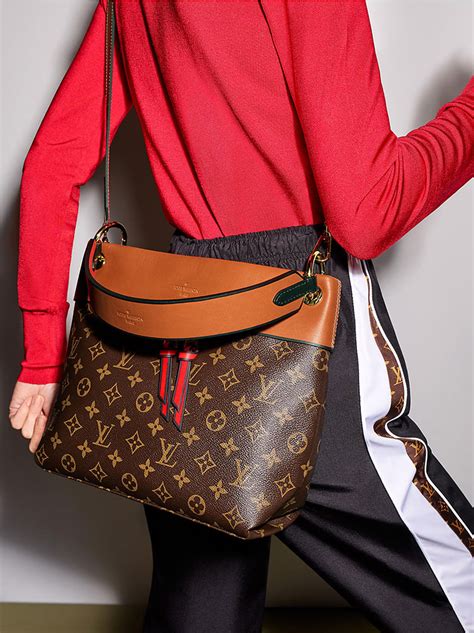 Louis Vuitton Phone Crossbody - 9 For Sale on 1stDibs