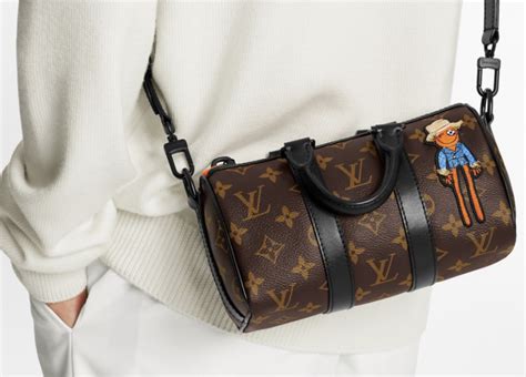 Is there a Louis Vuitton outlet in Paris? - Quora