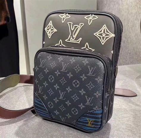 QC photo Louis Vuitton Outdoor Sling Bag M30741 Comparison