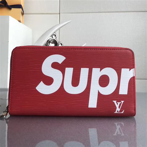 Supreme Louis Vuitton Red Shoulder Bag Danube RARE Pop-Up Exclusive NEW at  1stDibs