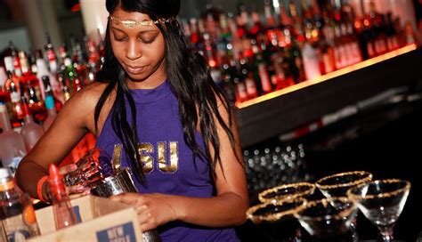 320px x 480px - Ebony bartender club.