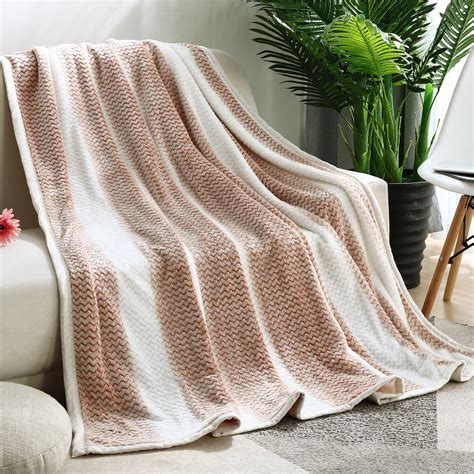 2023 Blankets for the bed $9.99. as 