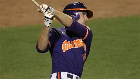Clemson sends No  Miami to 0 2 in ACC tournament with
