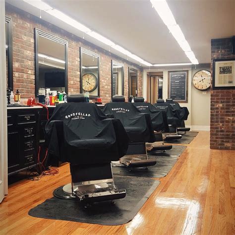 Frank's Gentlemen's Salon Upscale Barber Shop and Men's Haircuts
