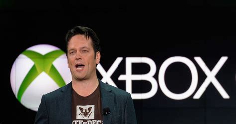 Phil Spencer 2023: Wife, net worth, tattoos, smoking & body facts