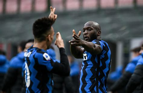 Inter Milan thinking about including defender in move to bring back
