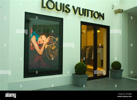 LOUIS VUITTON Official USA Website