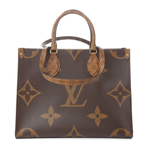 The Smaller Louis Vuitton OntheGo MM Bag Guide (2022) - Spotted