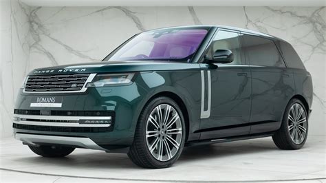 2023 Range Rover Belgravia Green