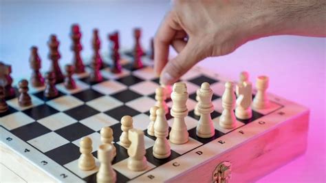 In tournament games are chess players allowed to talk to each other? - Quora