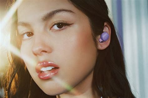 2023 Sony is finally adding multipoint to its earbuds and context 