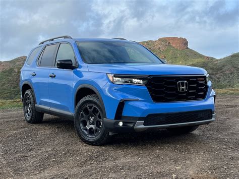 2023 honda pilot mpg. Detailed specs and features for the 2023 Honda Pilot EX-L including dimensions, horsepower, engine, capacity, fuel economy, transmission, engine type, cylinders, drivetrain and more. 