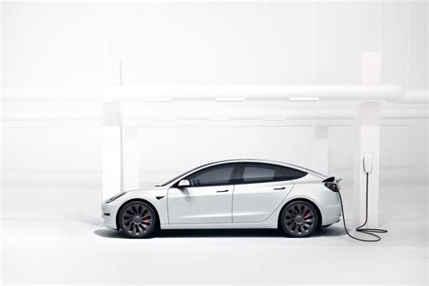 2023 tesla model 3. We may not only see a seven-seater performance Model Y, but we may also see Tesla reintroduce the Long Range Model 3 or Model Y for under $55,000 in 2023. The Model Y all-wheel drive, long-range and performance five-seat variants do not currently qualify for the tax rebate according to the IRS since their MSRP is above the $55,000 … 