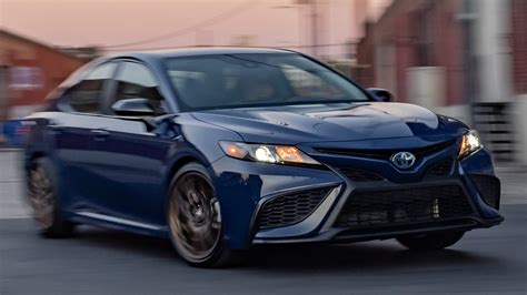 2023 toyota camry hybrid se. The 2023 Toyota Camry Hybrid Sedan takes 7.4 seconds to go 0 to 60 MPH in its fastest configuration. It can reach a top speed of 120 MPH, and takes TBD seconds to cover a quarter-mile.The 2023 Toyota Camry Hybrid Sedan has 10 configurations on offer. You can pair it with a choice of 1-Speed CVT w/od or Continuously Variable-Speed Automatic ... 