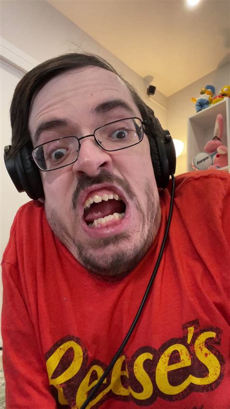 @sushimewew  rickyberwick · Original audio@StutteringCraig @KEEMSTAR @Movieunleashers @StinkyBlueRat @sushimewew @iNabber69 @Nux_Taku @TheMisterDavis @Bowblax @THEREALRTU @MoistCr1TiKaL @FlippyTheReal @mamamaxYT @iSwampDweller @Boogie2988 @alexkisterr @Dark_Somnium @QTCinderella 