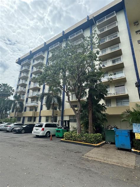 1 bedroom apartments in 33126  951 Brickell Ave 1 to 2 Bedroom $2,995 - $4,200