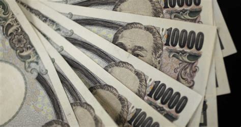 1 quatrilhão de ienes em reais  A relação JPY/BRL (= 0,03301) representa o valor do iene japonês em reais