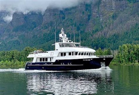 100ft yacht for sale  US$99,000