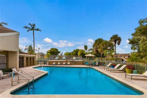 10901 nw 40 street sunrise fl 33351  from $1,901 1 to 3 Bedroom Apartments Available Now 