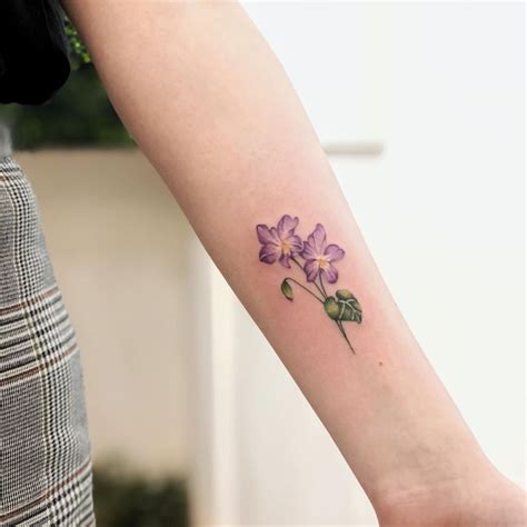 12 geburtsblumen tattoo  Februar: Iris 3