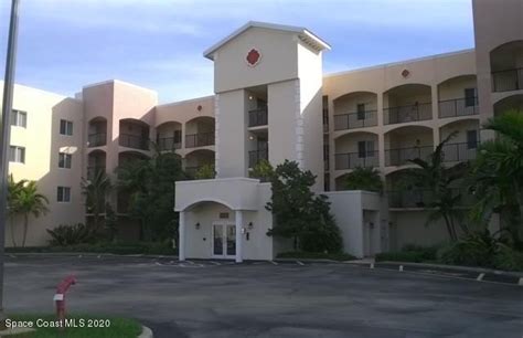 121 lancha cir unit 105 satellite beach fl 32937  It contains 3 bedrooms and 2 bathrooms