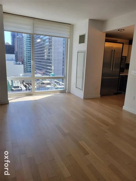 140 west 46th street Listed By