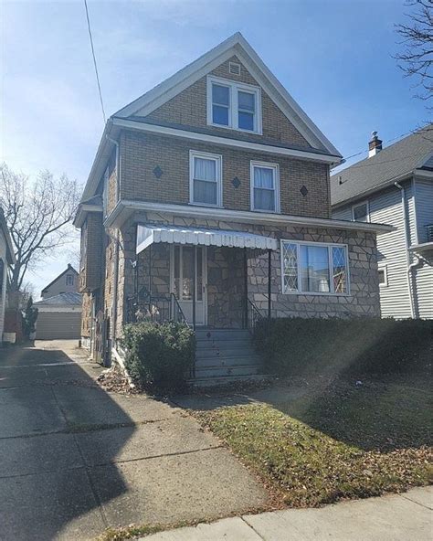149 laird ave buffalo ny  THIS ADORABLE CAPE COD IS IN MOVE IN CONDITION
