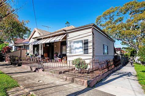 18 morgan street petersham nsw 2049  This House is estimated to be worth around $1