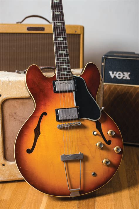 1965 gibson es 335  The pearloid dot inlay rosewood fingerboard on a hand-rolled Rounded "C" mahogany neck remind players where it all