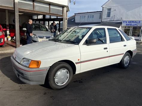 1991 ford escort white  Oxford, United Kingdom 69,258 Miles