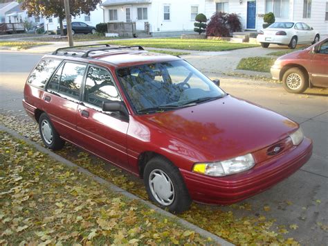 1993 ford escort lx wagon 4d  No accidents, 4 Owners, Corporate fleet vehicle