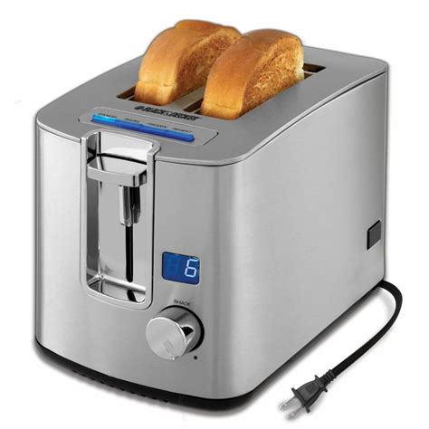2-slice toaster with retractable cord The 35-inch retractable cord, and compact size allows this multi-slice toaster to reach outlets at your convenience and fits neatly in a cabinet when not in use