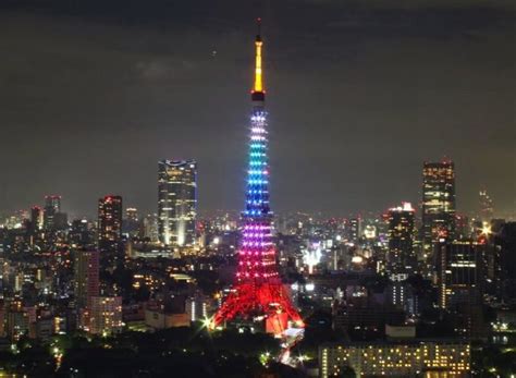 20 mil ienes em real  1 iene japonês hoje vale 0,03286 real, enquanto 1 real hoje, vale 30,43631 ienes japoneses