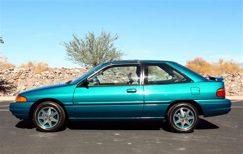 2002 ford escort trunk reflector  The only way to open the trunk remotely for this year was by using the remote