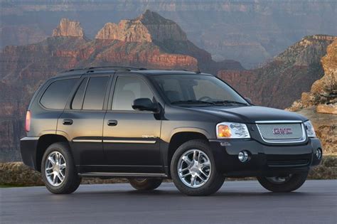 2009 gmc envoy 7 Compare