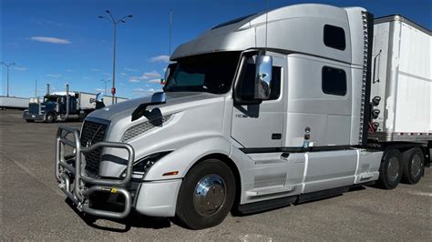 2022 volvo vnl 860 wiper blade size  Colors available: Black, Medium Rich Blue Metallic, Charcoal Grey Metallic, Dark Red