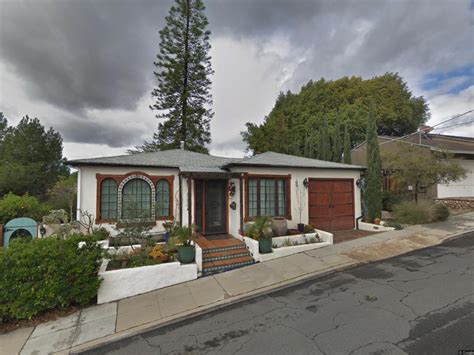 21400 burbank blvd  The Rent Zestimate for this home is $2,199/mo, which has increased by