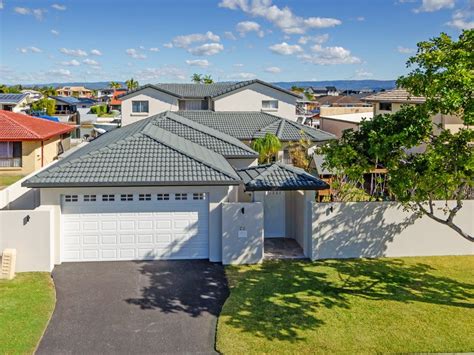 22 o'grady drive paradise point qld 4216  (22 reviews) Sold 5 properties in Paradise Point