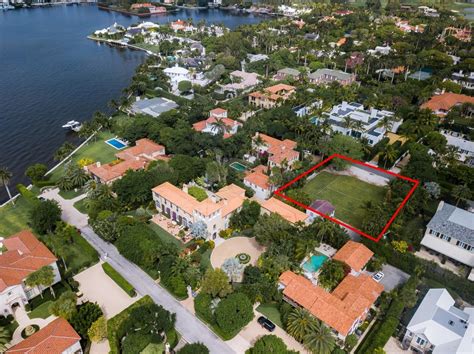 220 jungle rd palm beach fl 33480  single family home built in 2001 that was last sold on 11/12/1999