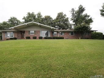 2635 mascoutah ave belleville il  The Zestimate for this house is $80,700, which has decreased by $1,900 in the last 30 days