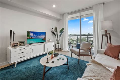 3 bedroom apartments in 33126  $299,000