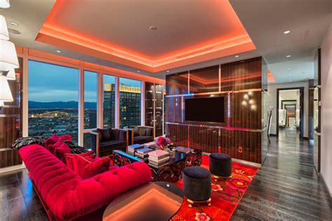 3 bedroom penthouses in las vegas  It houses a 9300 m² casino, 28,000 m² of restaurants, bars and retail space, a spa and fitness centre, several pools, conference facilities and a theatre with 1800 seats