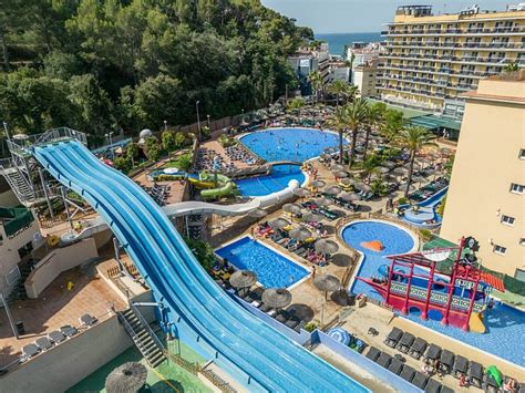 3 star hotel lloret  The accommodation is near by the sandy beach