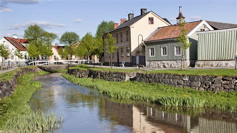 3 tähden hotellit ostergotland sweden  Rentoudu hienostuneessa ympäristössä ja nauti huipputason palveluista