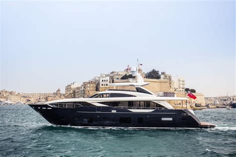 30m yacht for sale  52