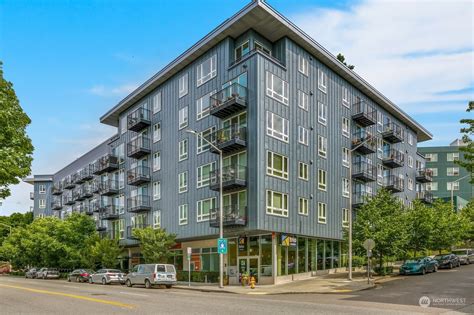 3104 western ave  62 Cedar St, Seattle, WA 98121 