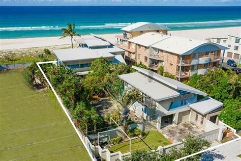 345 golden four drive tugun  1