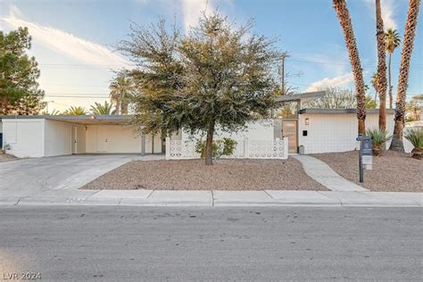 3515 cochise ln las vegas nv 89169  This property has a lot size of 10018 sqft and was built in 1963